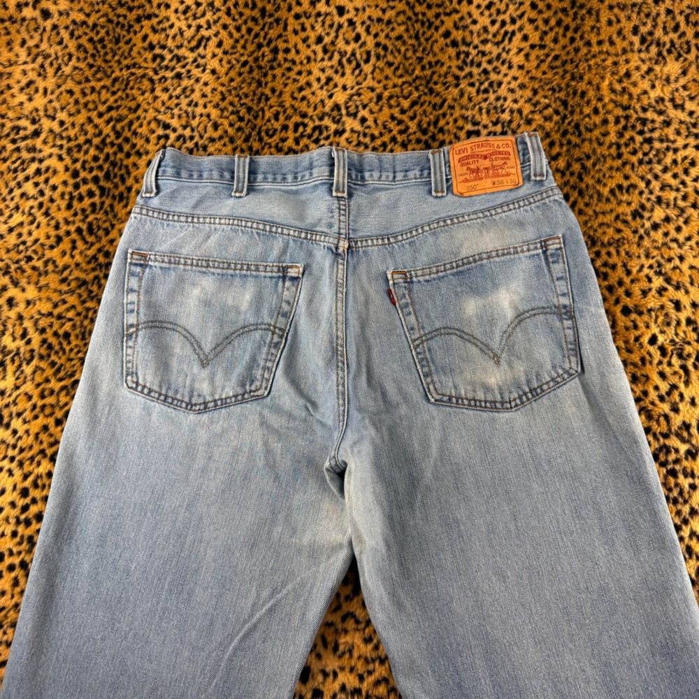 Levis 550 Relaxed Fit Jeans Mens 38x30 Light Wash Baggy Denim 2000s Distressed